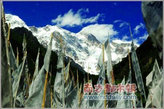 有中国最美丽的雪山之称的南迦巴瓦峰