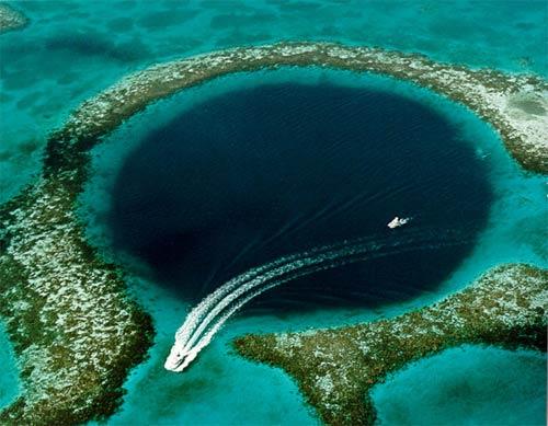 1.(Great Blue Hole in Belize)ȳ