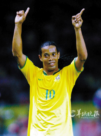 С���ɶ��� ��������AC�����������£���ϧ��˧�˼ӻ��ǰ�ʾ������Ե��������