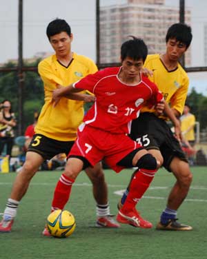 台北五人足球队露凶相 6-1战胜珠超季军番禺明珠