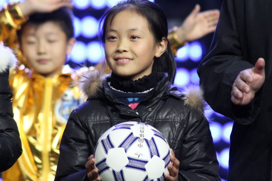 公益体彩快乐足球携手谁是球王走进杭州_