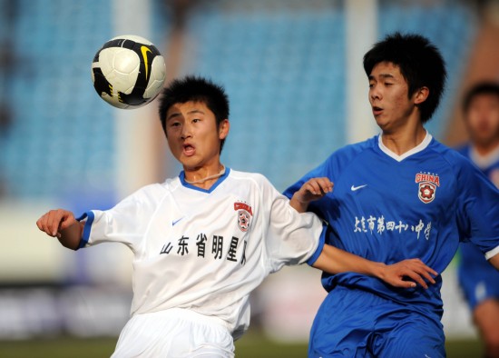 图文-2008-2009中国高中足球联赛开赛 小明星