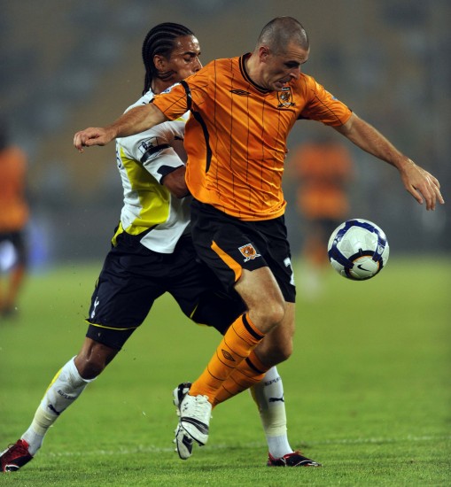 ͼ��-[Ӣ�����ޱ�]�ն���VS�ȴ��������Ƚ�����