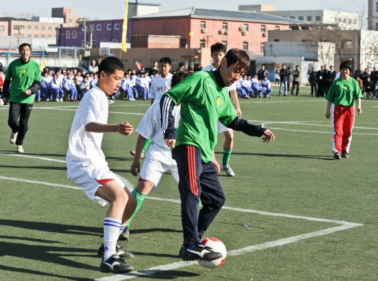 图文-北京市中小学校园足球赛启动高峰参与活