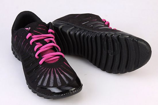 阿迪达斯 女子跑鞋 G17894