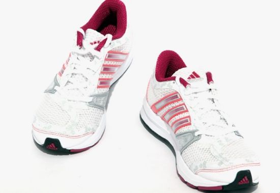 阿迪达斯 跑鞋 G21801 阿迪达斯 跑鞋 G21801