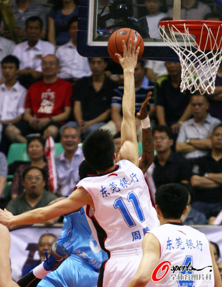 广东队有个人真的伤不起 16年最伟大演出因他