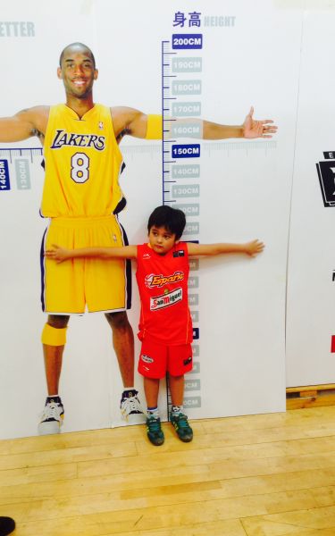 东方启明星2014特训营 60少年寻找自己的篮球