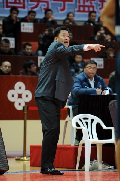 图文-[CBA]广东加时胜浙江 主教练很着急_篮球