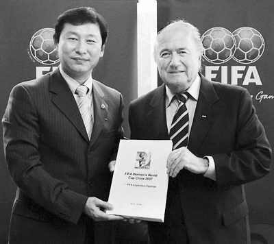 中国为何不申办世界杯 国际足联人脉不足致使