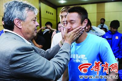 ����10ʱ30�֣����������ֲ��ٿ����ŷ����ᣬ������㻦�¿Σ�ԭ����ʵ����˧����ŵά����Ρ���󣬿����Ͷ�Ա���S���ܴ��к��� 