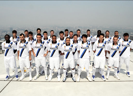 耐克公司在北京发布2011-12国际米兰客场球衣