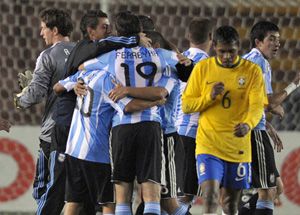 南美U20锦标赛-桑巴军开场遭点球红牌 阿根廷