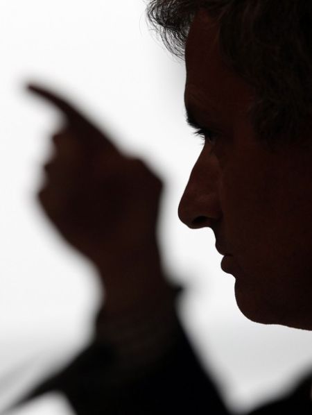 ������£����ڣ��ұ������κ�ʱ�򶼸��ӿ�������ִ�̻���