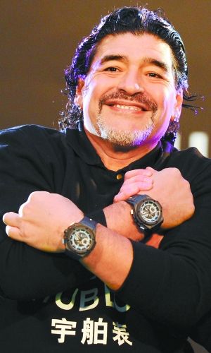 �������ɾ���һ������ͯ��˿�����������վ����˲�ʹ��ĥ��