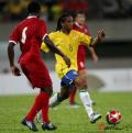 图文-[热身赛]巴西国奥3-0新加坡 安德森轻松突破