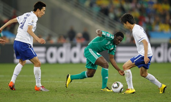 图文-[小组赛]尼日利亚2-2韩国马丁斯全力以赴