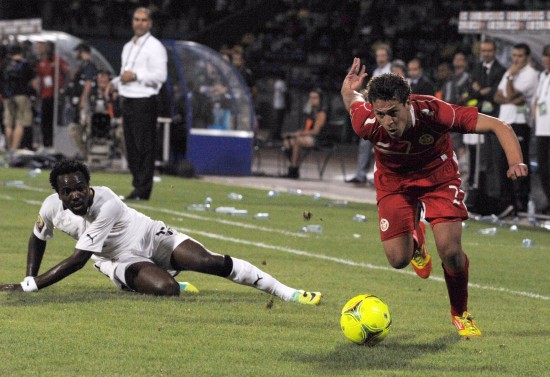 图文-非洲杯加纳晋级四强 突尼斯球员带球突破