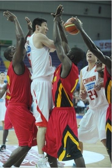 玩转战术你是达人 新浪《范特西篮球经理》战