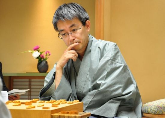 将棋王座战羽生轻取决胜局 超越大山创一头衔