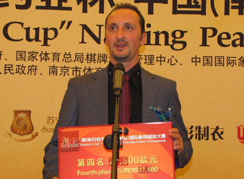 图文-南京国象超级大赛闭幕式托帕洛夫发表感言