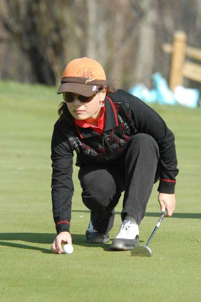 ͼ��-���Ͼ��ֲ��ⳡ������ľ��Ů�Ӹ߶�����Ա����