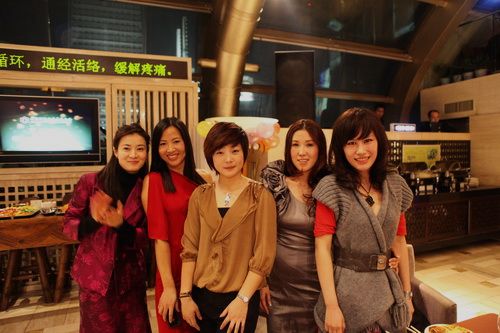 队员-阳光木兰队迎新酒新老图文合影_综合comssa转转笔图片