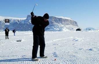 贝加尔湖冰面打高尔夫
