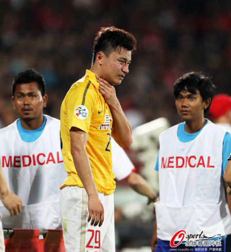 郜林:裁判助泰国球员粗野气焰 对方队员非故意