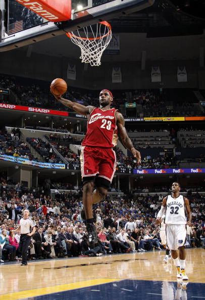 图文-[常规赛]骑士vs灰熊 詹姆斯滑翔战斧_篮球