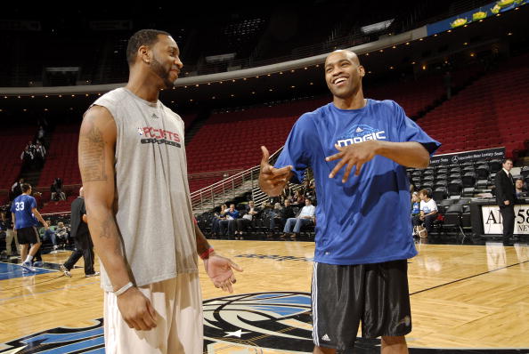 图文-[常规赛] 火箭VS魔术  麦蒂和卡特有说有笑