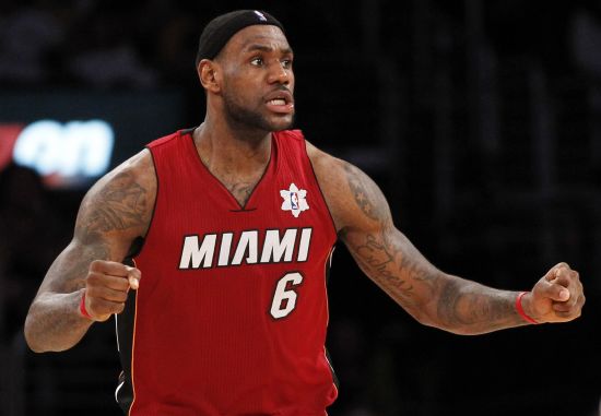 图文-[圣诞大战]热火96-80湖人 詹姆斯瞪大眼睛