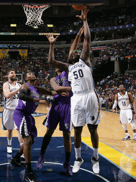 图文-[常规赛]国王96-101灰熊 兰多夫强打篮下_篮球-NBA_新浪竞技风暴_新浪网