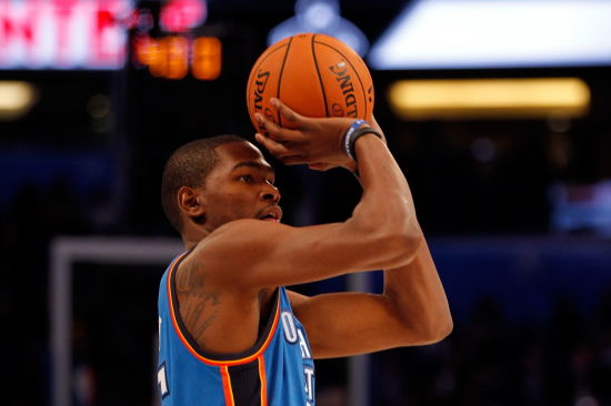 图文-三分赛勒夫压杜兰特夺冠 杜兰特外线飙射