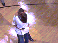 动图-如此秀恩爱考虑过别人的感受吗_篮球-nba_新浪