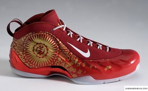 小斯代言Foamposite全明星款发布_NIKE新浪