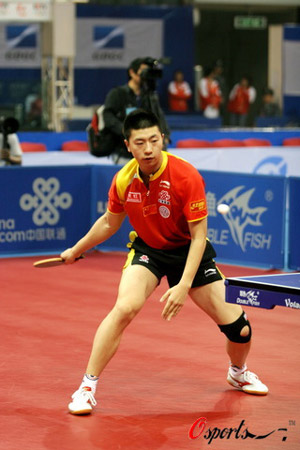 图文-世乒赛男团中国VS比利时 小将马龙稳扎稳