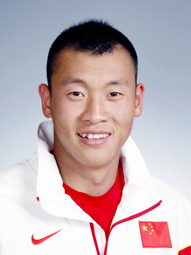 图文-北京奥运会中国代表团成立 皮划艇队员周鹏