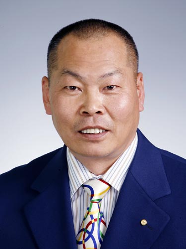 图文-北京奥运会中国代表团成立 射箭队医生刘宝富
