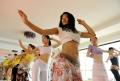 图文-迎奥运让北京动起来 曼妙身材女孩跳起肚皮舞