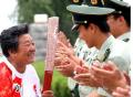 图文-警民同享奥运激情 带着祥云的祝福来到身边