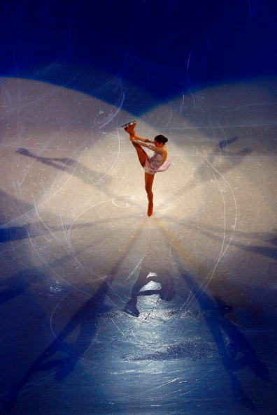美国人兹斯尼冰上旋转;; 2009年花样滑冰世锦赛--花滑世锦赛表演滑