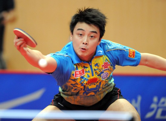 图文-亚洲杯马龙卫冕男单冠军 王皓直拍横打犀