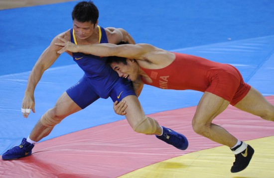 (全运会)(1)摔跤——男子自由式60公斤级:高峰夺冠