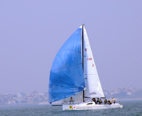 图文-首届“高校杯”大帆船赛 厦门大学帆船