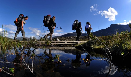 文-绿色北极瑞典穿越行赛况 德国选手搭伴同