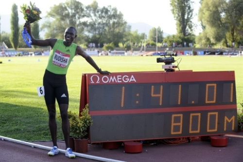 图文-鲁迪沙打破男子800米世界纪录 我再次写