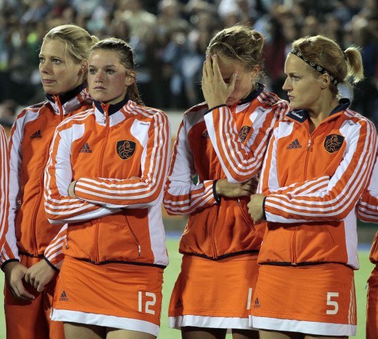 图文-女子曲棍球世界杯阿根廷夺冠 荷兰队员沮