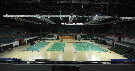 广州天河体育馆位于天河体育中心西南角
