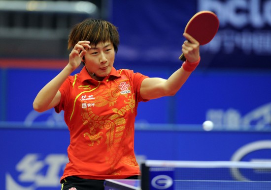 图文-世界乒乓球巡回赛总决赛丁宁在比赛中回
